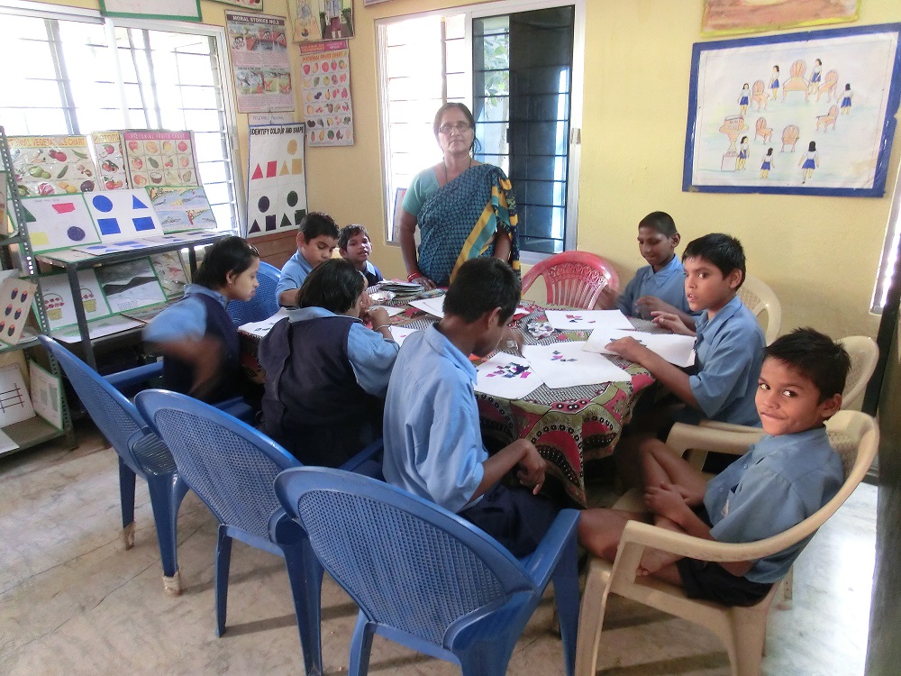 Kinderunterricht Chetana , Bhubaneswar